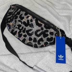 Adidas fanny pack “waistbag”